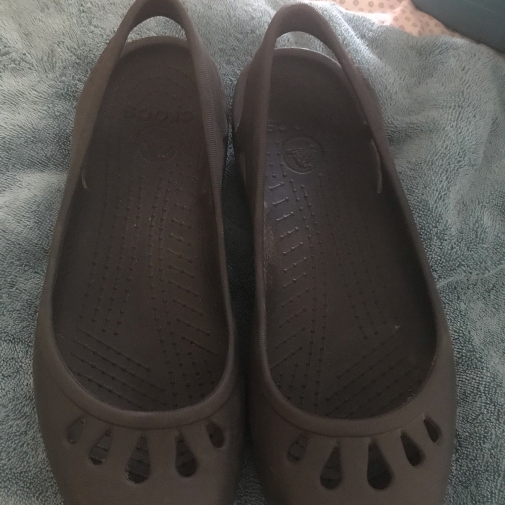 Black Crocs Flats